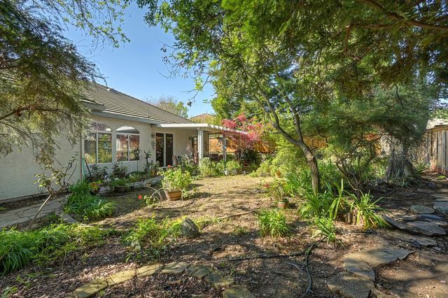 1313 Beckett Dr, Roseville, CA 95747