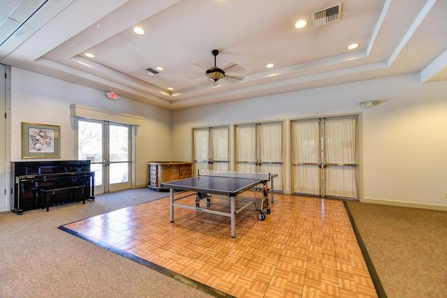 1313 Beckett Dr, Roseville, CA 95747