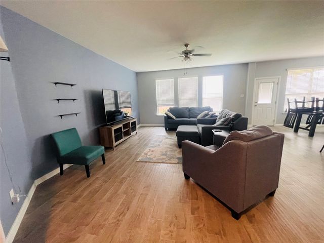 916 Nicole Way, Fort Worth, TX 76028
