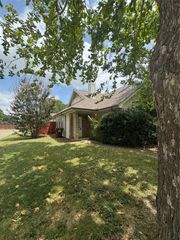 201 E Windsor Drive, Denton, TX 76209