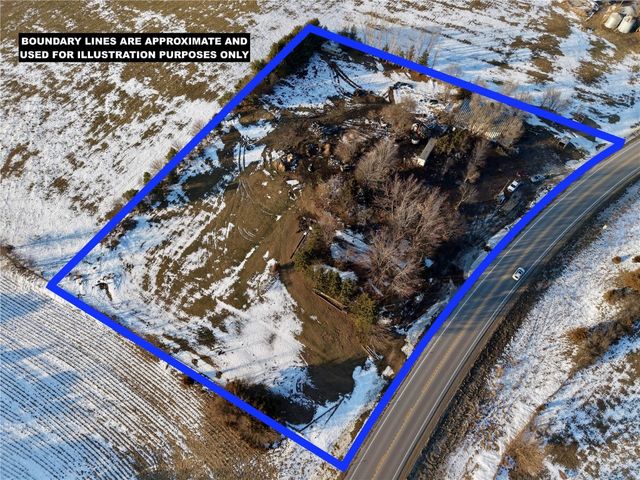 5515 24th Ave Dr, Vinton, IA 52349