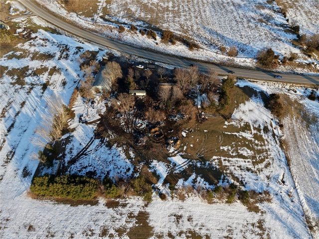 5515 24th Ave Dr, Vinton, IA 52349