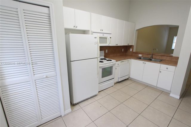 22831 SW 88th Place 303, Cutler Bay, FL 33190
