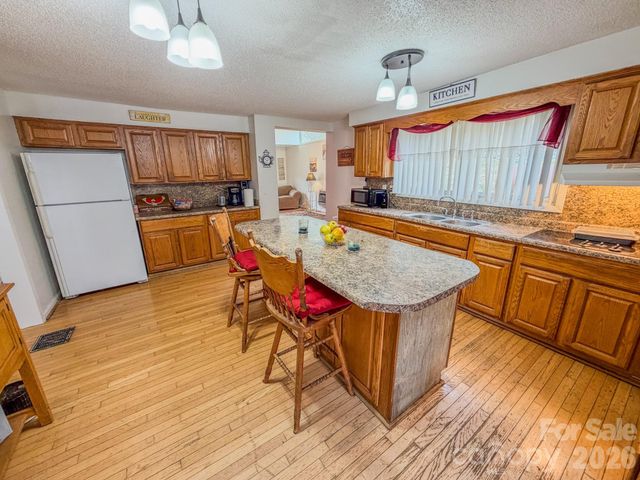 2301 Silver Mill Road, Marshall, NC 28753