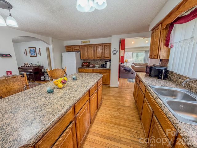 2301 Silver Mill Road, Marshall, NC 28753