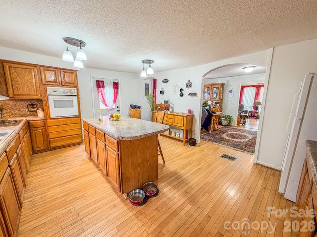 2301 Silver Mill Road, Marshall, NC 28753