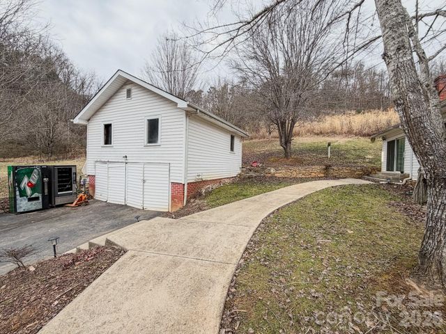 2301 Silver Mill Road, Marshall, NC 28753