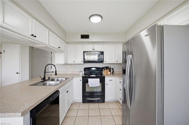 1429 Canisbay CT, Virginia Beach, VA 23464