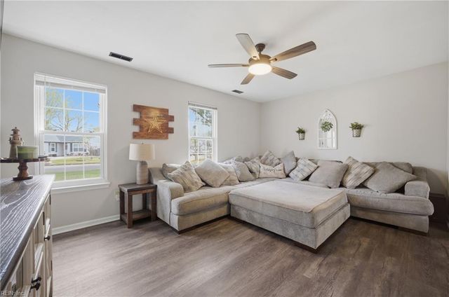 1429 Canisbay CT, Virginia Beach, VA 23464