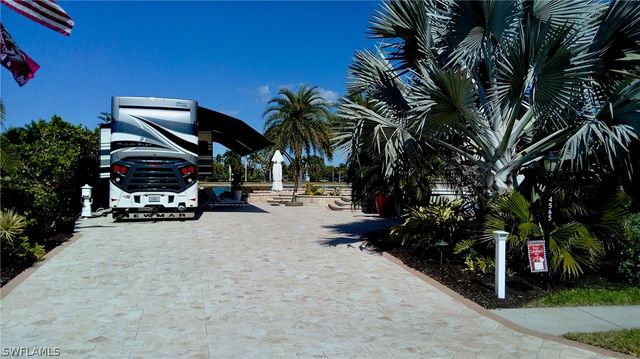 4565 Southern Breeze DR, Naples, FL 34114