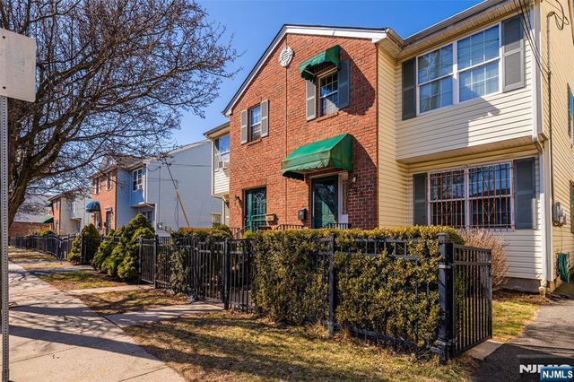 493 S 12th Street, Newark, NJ 07103