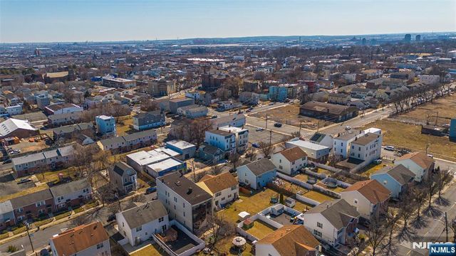493 S 12th Street, Newark, NJ 07103