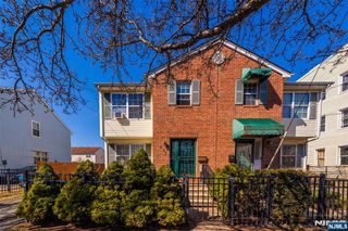 493 S 12th Street, Newark, NJ 07103