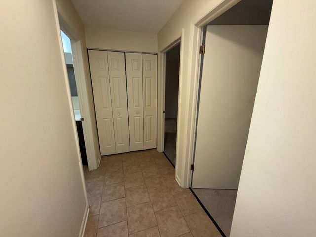 110 N Kenilworth Avenue 1C, Oak Park, IL 60301