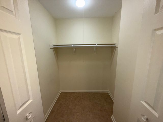 110 N Kenilworth Avenue 1C, Oak Park, IL 60301