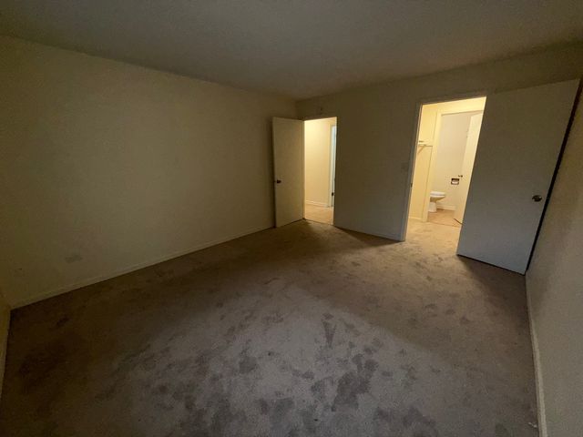 110 N Kenilworth Avenue 1C, Oak Park, IL 60301