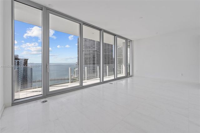 300 Biscayne Blvd Way 3201, Miami, FL 33131