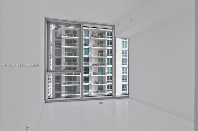 300 Biscayne Blvd Way 3201, Miami, FL 33131