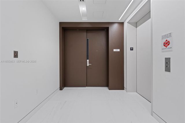 300 Biscayne Blvd Way 3201, Miami, FL 33131