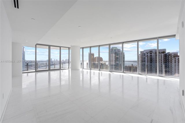 300 Biscayne Blvd Way 3201, Miami, FL 33131