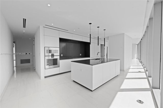 300 Biscayne Blvd Way 3201, Miami, FL 33131