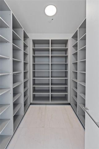 300 Biscayne Blvd Way 3201, Miami, FL 33131