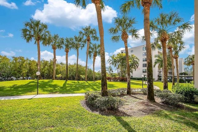 1328 PASADENA AVENUE S 104, South Pasadena, FL 33707