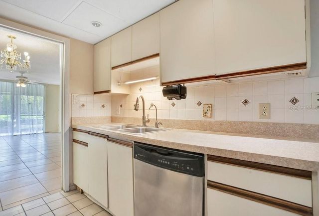 1328 PASADENA AVENUE S 104, South Pasadena, FL 33707