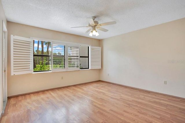 1328 PASADENA AVENUE S 104, South Pasadena, FL 33707