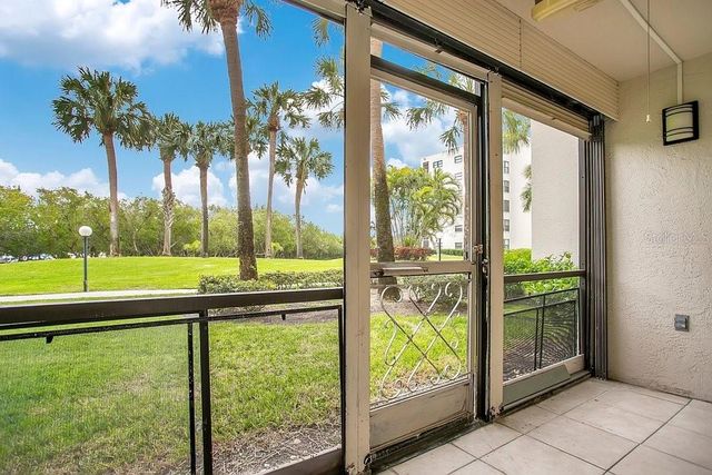 1328 PASADENA AVENUE S 104, South Pasadena, FL 33707