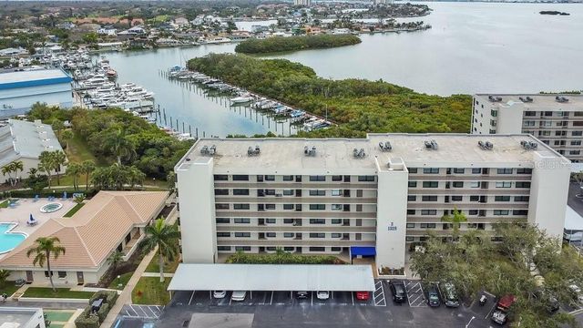 1328 PASADENA AVENUE S 104, South Pasadena, FL 33707