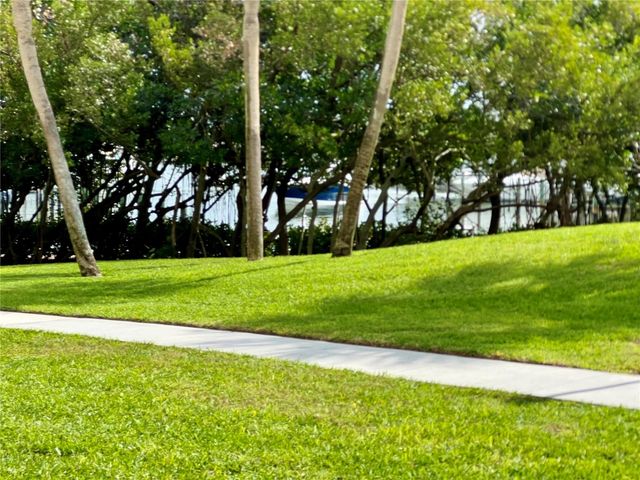 1328 PASADENA AVENUE S 104, South Pasadena, FL 33707