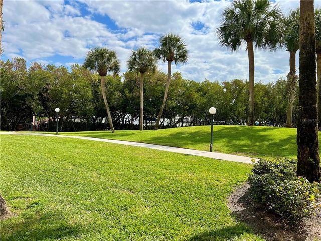 1328 PASADENA AVENUE S 104, South Pasadena, FL 33707