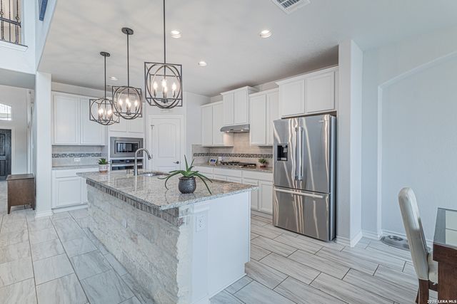 10602 Briceway Clb, San Antonio, TX 78254