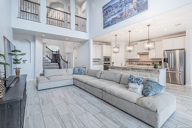 10602 Briceway Clb, San Antonio, TX 78254