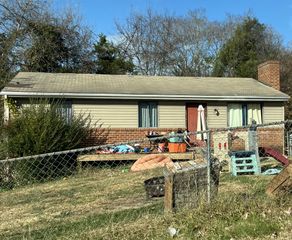 1374 Gillette AVE, Roanoke, VA 24014