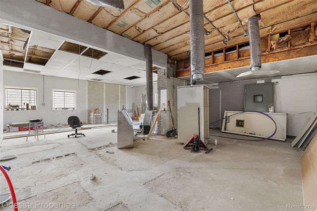 11600 Kelly Road, Detroit, MI 48224