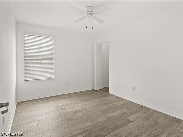 2478 Heydon CIR E, Naples, FL 34120