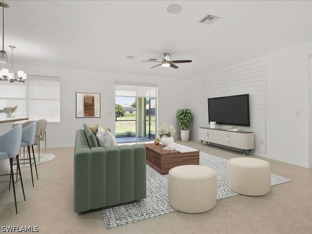 2478 Heydon CIR E, Naples, FL 34120