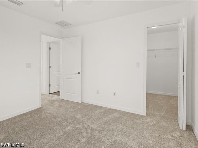 2478 Heydon CIR E, Naples, FL 34120