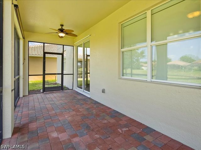 2478 Heydon CIR E, Naples, FL 34120