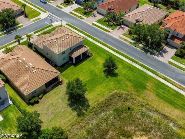 2478 Heydon CIR E, Naples, FL 34120