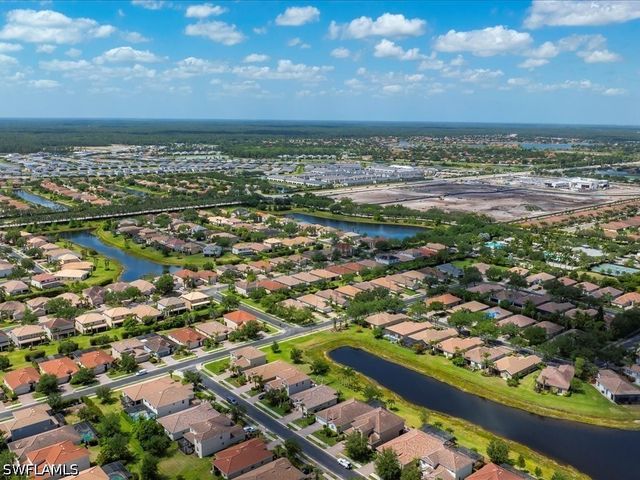 2478 Heydon CIR E, Naples, FL 34120