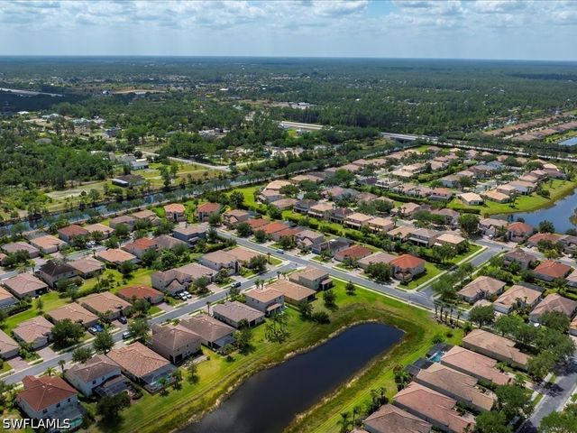 2478 Heydon CIR E, Naples, FL 34120