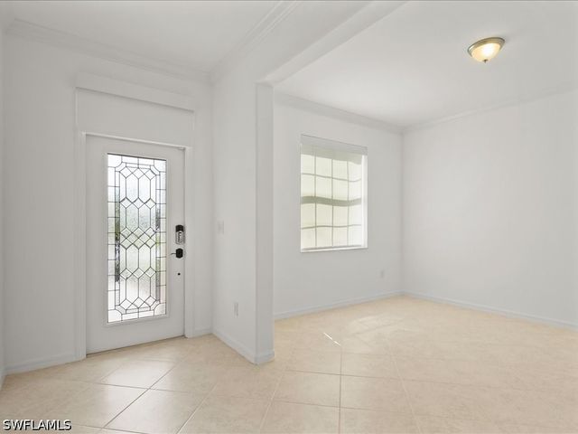 2478 Heydon CIR E, Naples, FL 34120