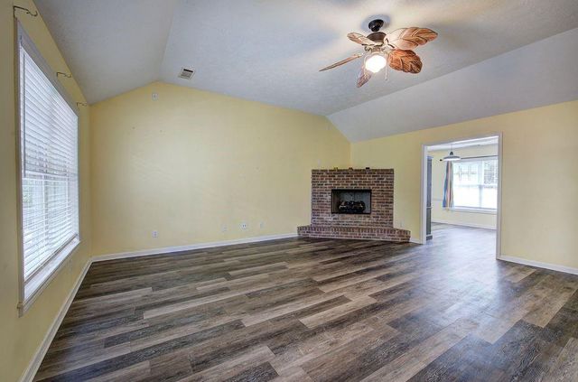 70 Crowe Springs Spur NW, Cartersville, GA 30121