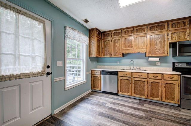 70 Crowe Springs Spur NW, Cartersville, GA 30121
