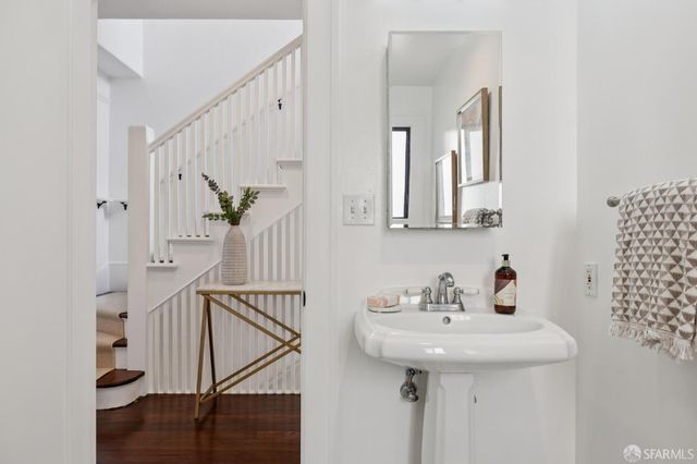 2833 Sacramento Street, San Francisco, CA 94115