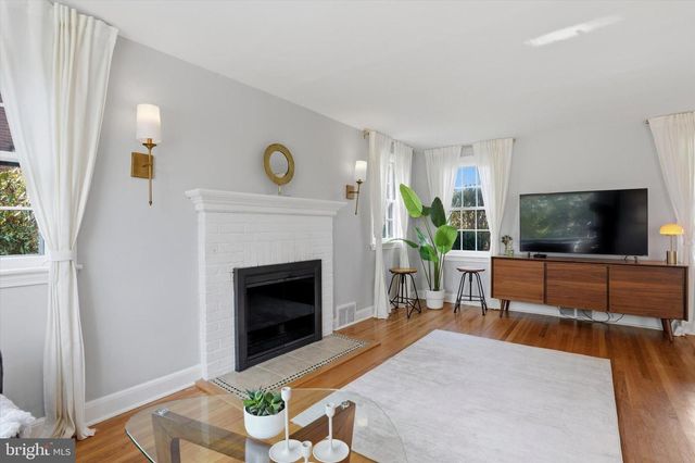 514 KINGSTON RD, Oreland, PA 19075