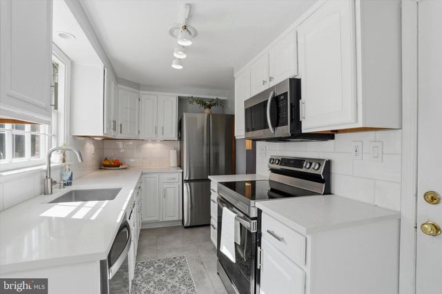 514 KINGSTON RD, Oreland, PA 19075